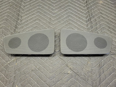 BMW F90/G30 5-Series M5 Rear Deck Lid Speaker Covers Black 51467384539 51467384540