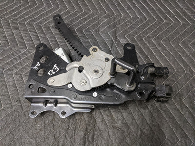 BMW E53 X5 Rear Right Passenger Seat Angle Adjustment Motor Control Assembly 52207070188