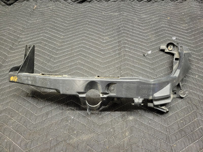 BMW E90/E91 3-Series Headlight Mounting Arm Left 51647138401
