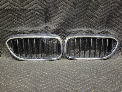 BMW G30 5-Series Front Bumper Kidney Grille Pair Chrome 51137473691