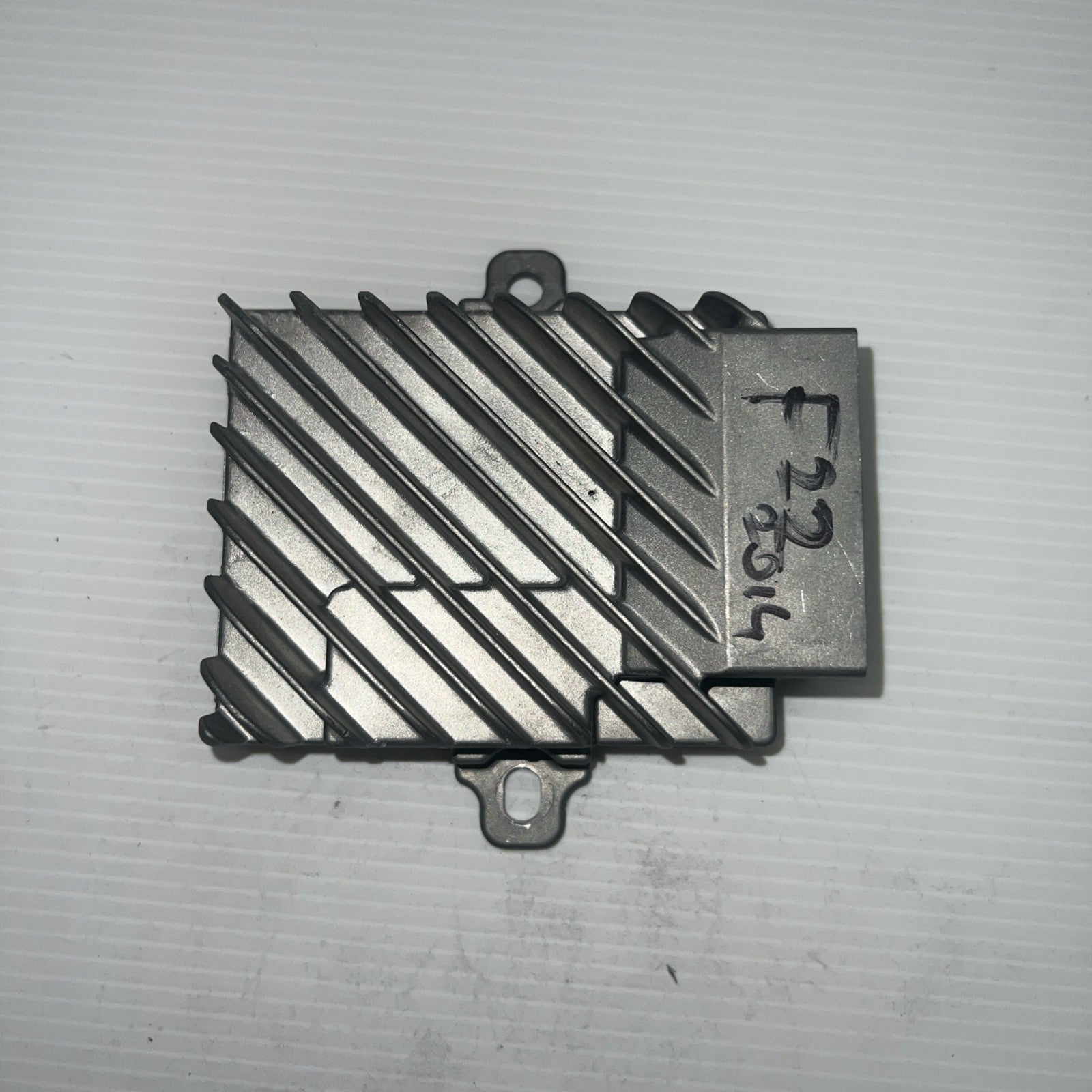 2011-2016 BMW F10 528i 535i 550i Harman Becker HS B101 AMP Amplifier 93433170