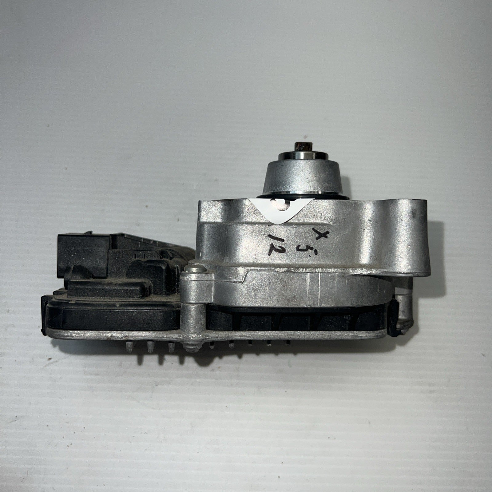 2012-2015 BMW X1 - Transfer CASE Motor / Module 7643762