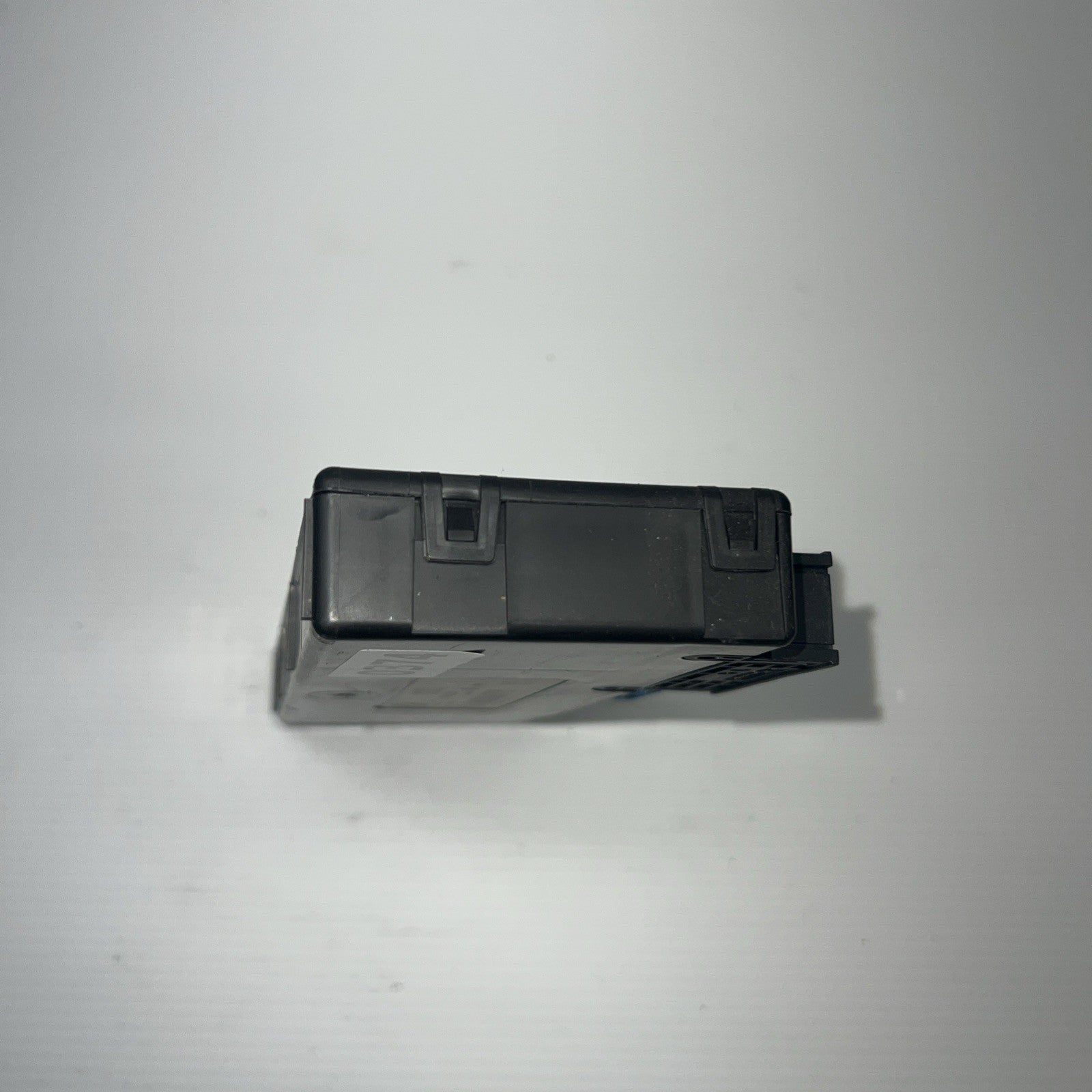 2010-2017 BMW 5 6 7  F01 F02 F06 F07 F10 F12 F13  CENTRAL GATEWAY CONTROL MODULE