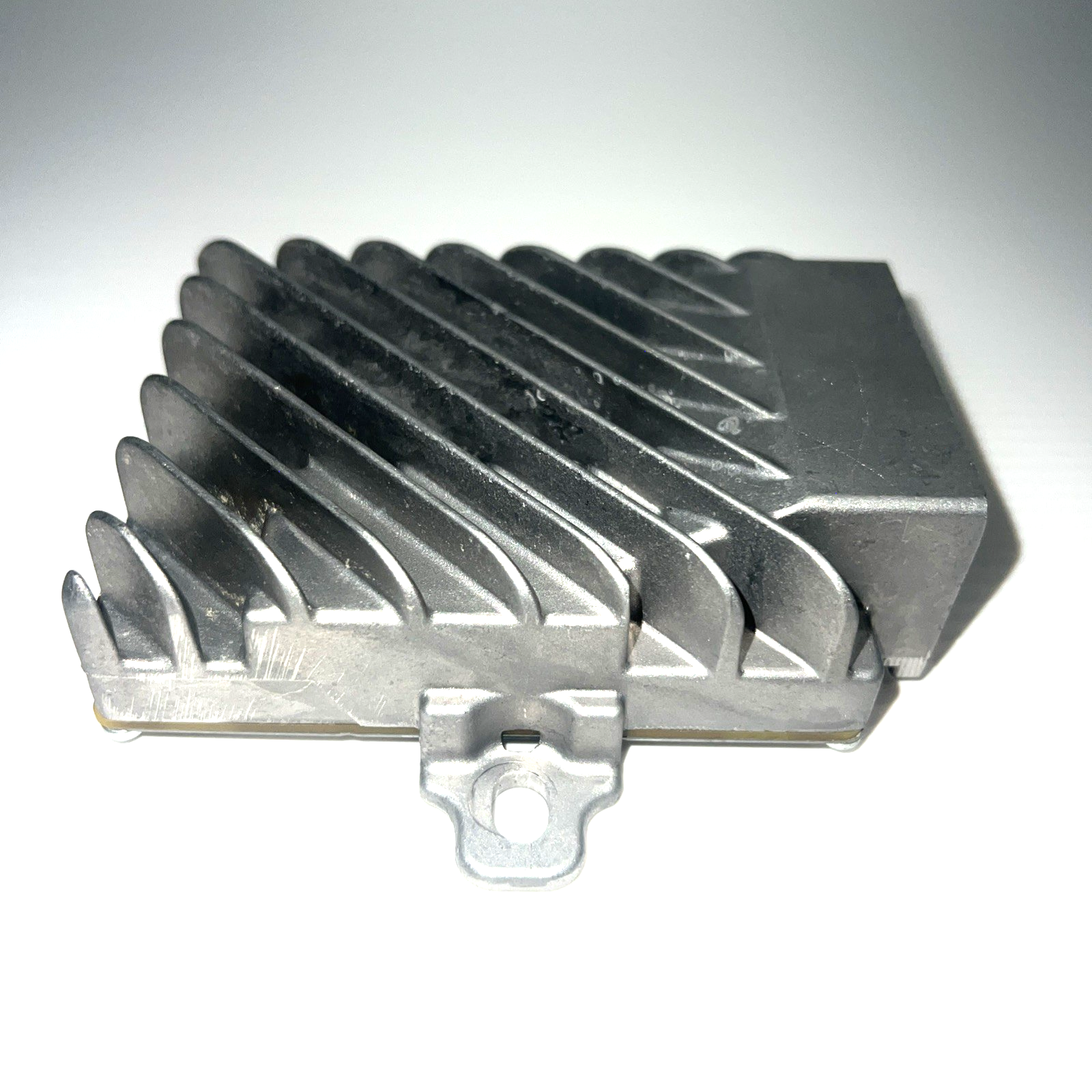 2011-2016 BMW F10 528i 535i 550i Harman Becker AMP Amplifier OEM 933775401