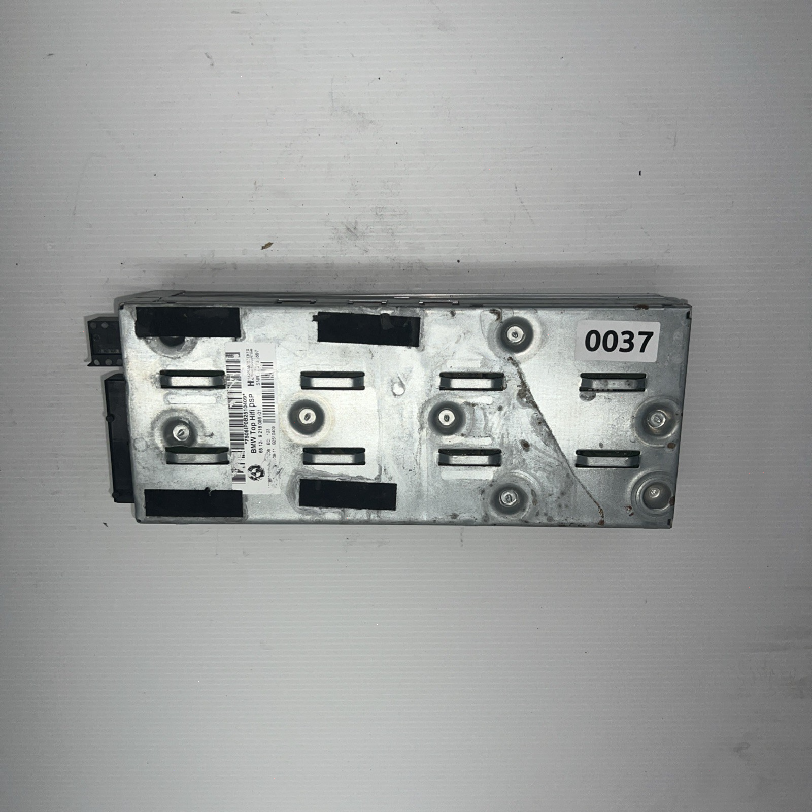 BMW 2006-2013 E90 HARMEN BECKER TOP HiFi RADIO AUDIO AMPLIFIER OEM 9218086