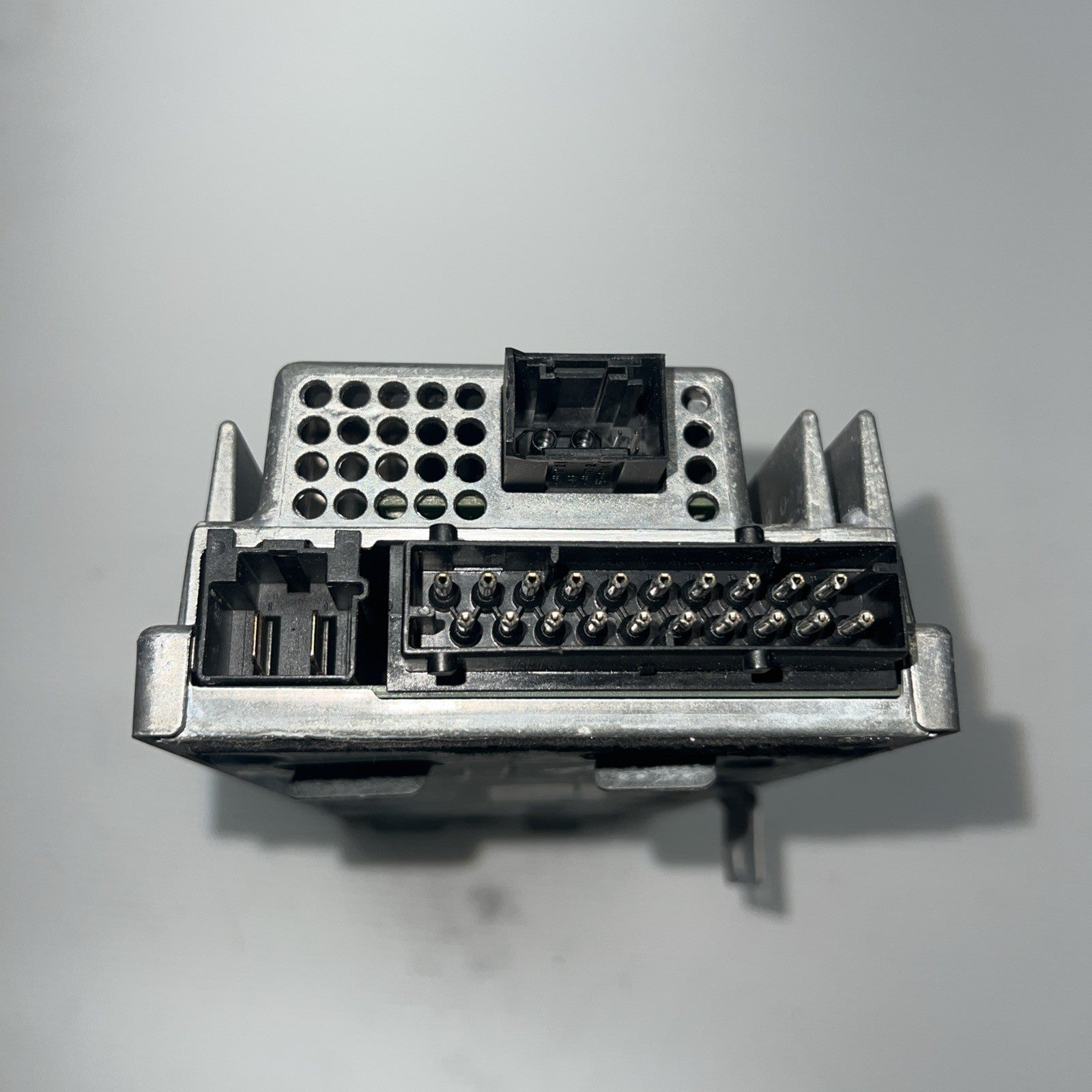 2011-2014 BMW E70 E71 X5 TOP HIFI LOGIC 7 AMPLIFIER  OEM 9249610