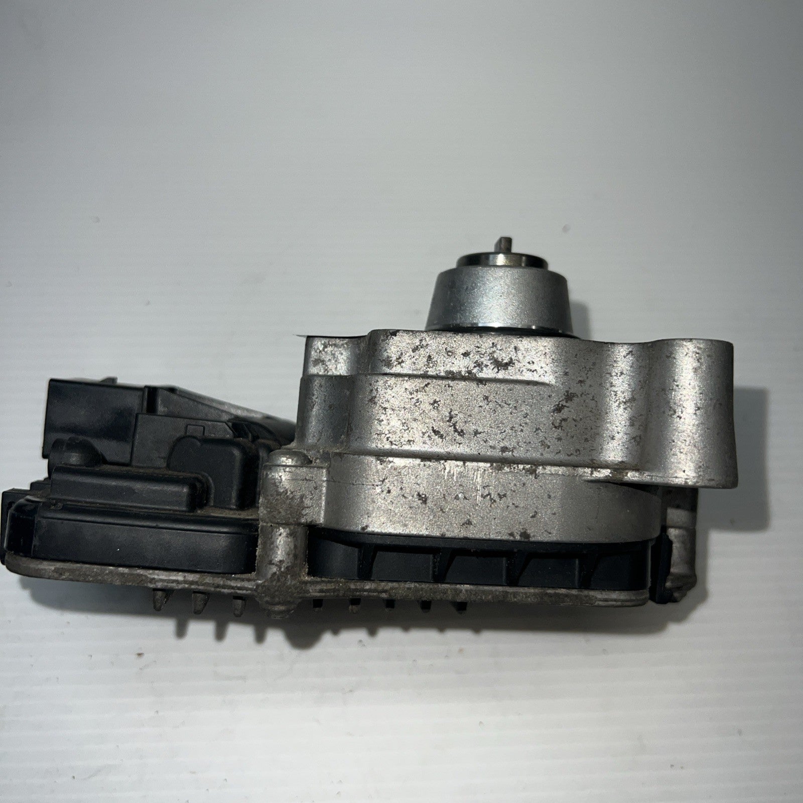 2012-2015 BMW X1 - Transfer CASE Motor / Module 7643762