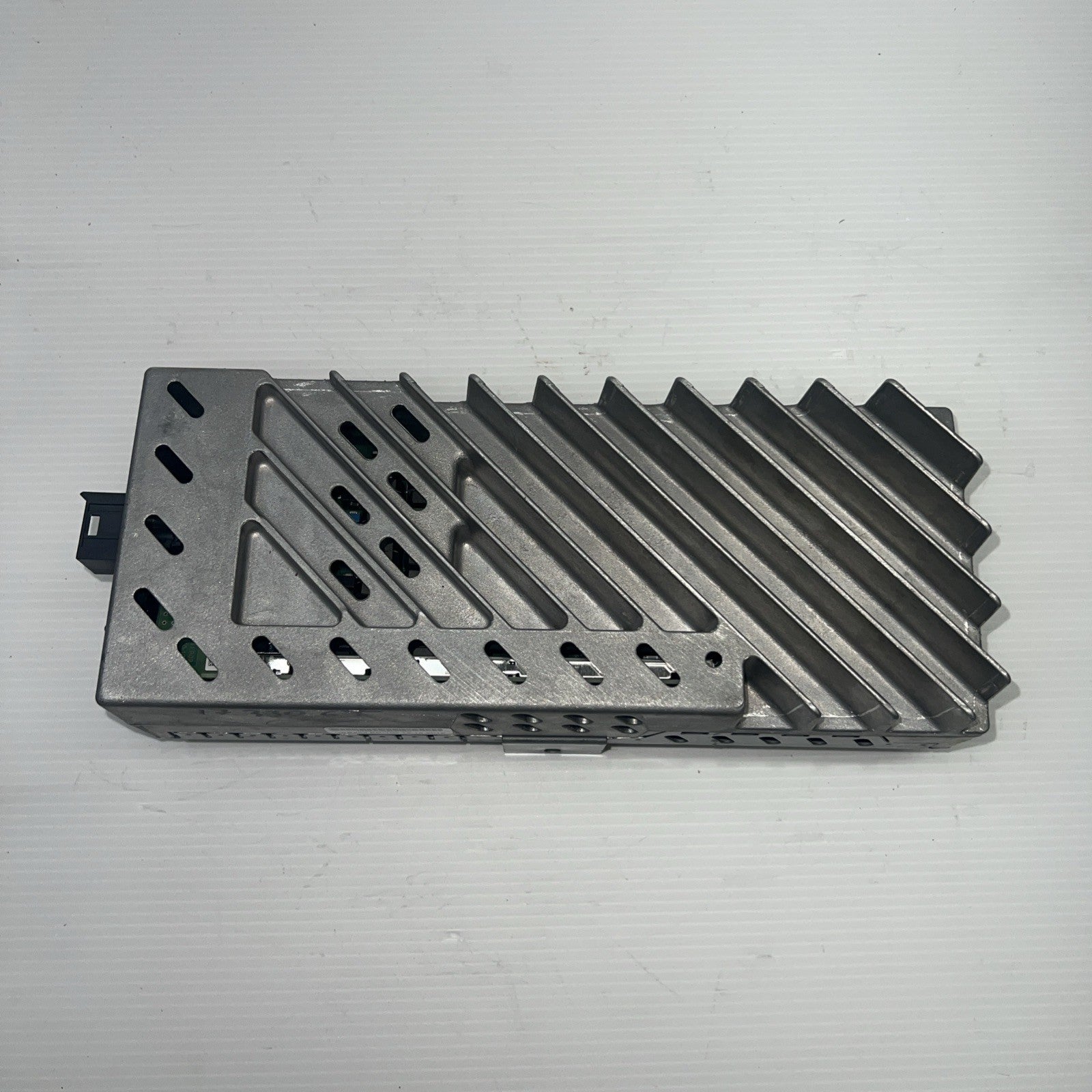 16 BMW 328I GT XDRIVE F34 AUDIO SOUND AMP AMPLIFIER HARMAN KARDON 9 393 186 OEM