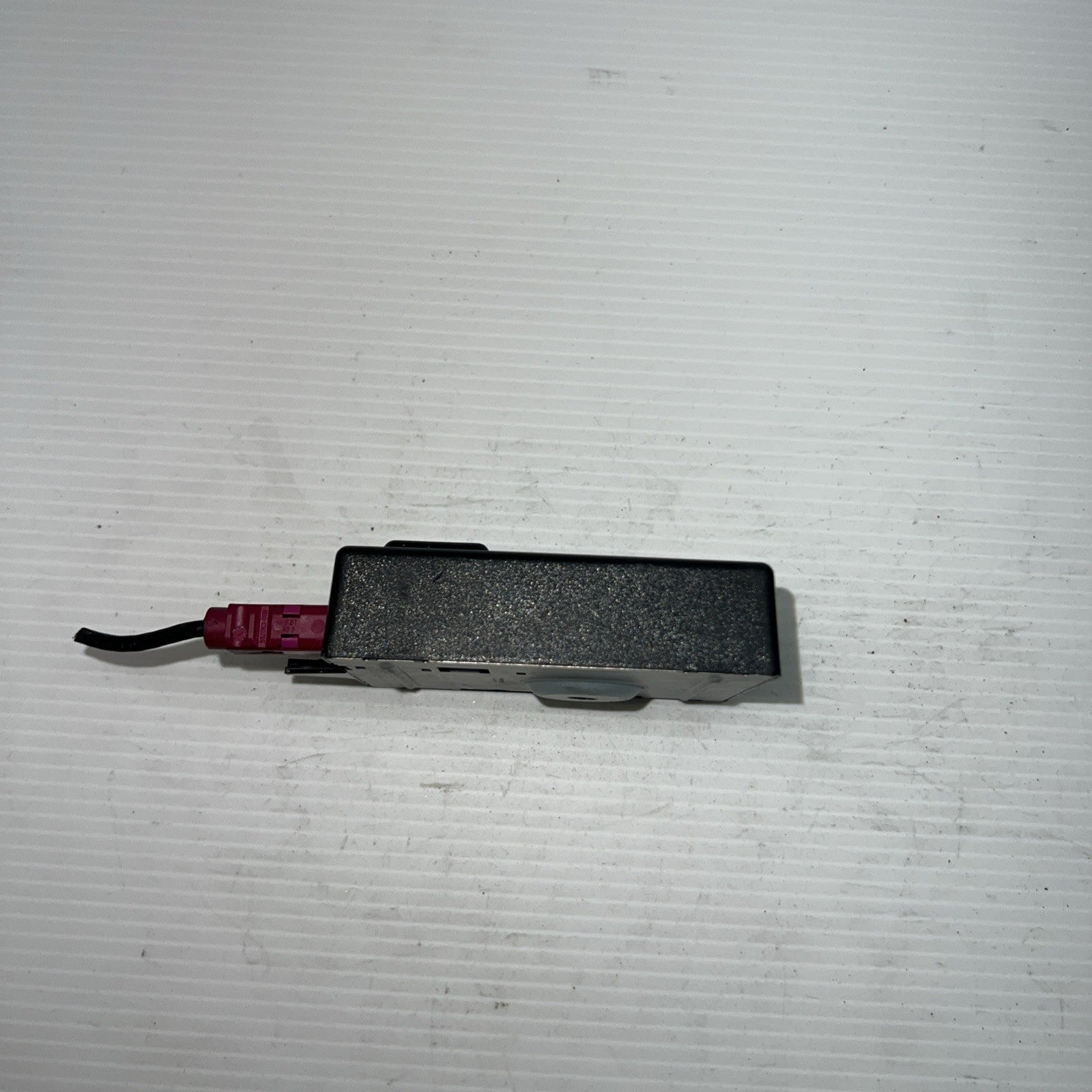 2014-2018 BMW X5 F15 AM FM Radio Antenna Amplifier Module Unit 108594 10 OEM