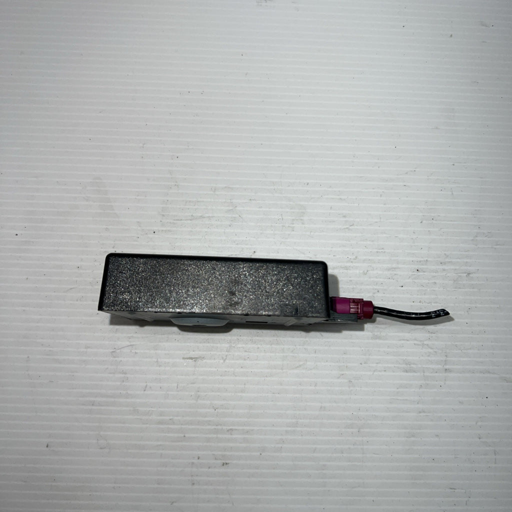 2014-2018 BMW X5 F15 AM FM Radio Antenna Amplifier Module Unit 108594 10 OEM
