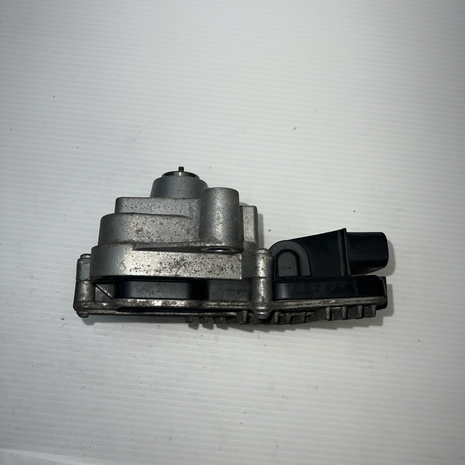 2012-2015 BMW X1 - Transfer CASE Motor / Module 7643762