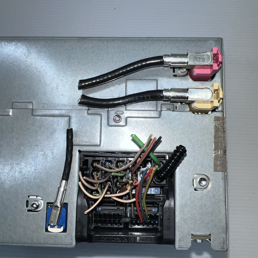 2009-2013 BMW M3 E90 E92  E93 328i 335i Sirius Radio CD Navigation Module Unit