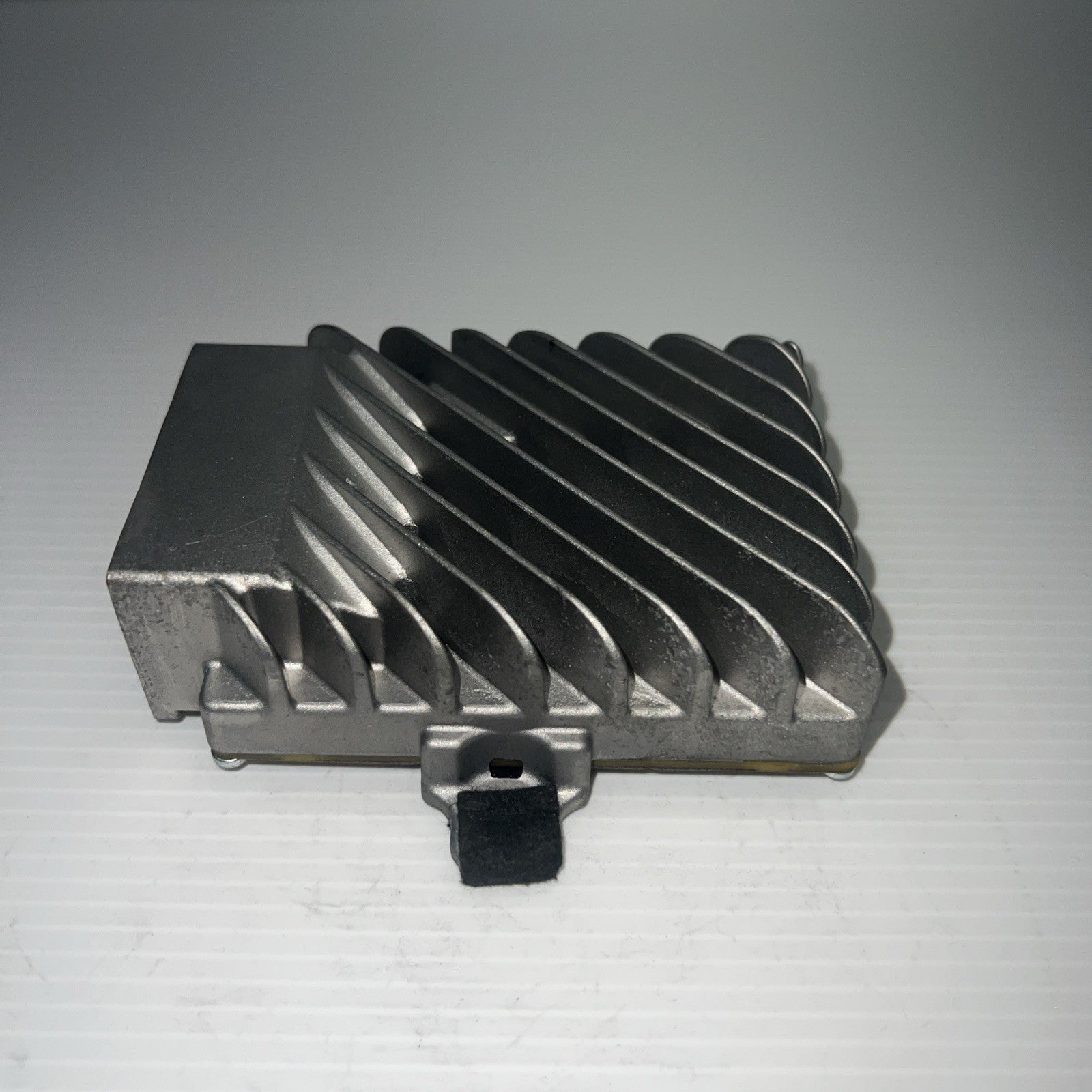 2011-2016 BMW F10 528i 535i 550i Harman Becker AMP Amplifier 932655501 OEM