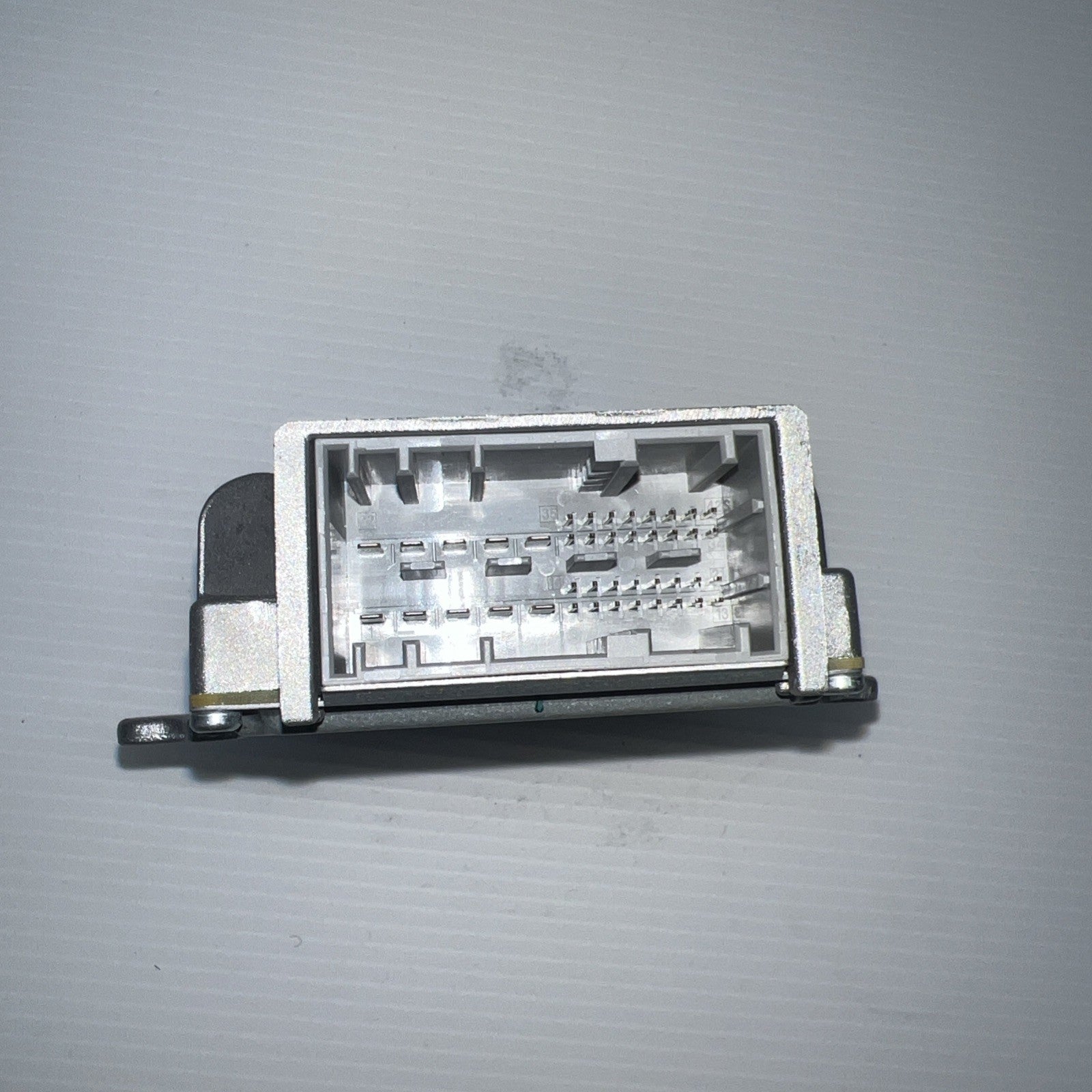 2011-2016 BMW F10 528i 535i 550i Harman Becker HS B101 AMP Amplifier 939899701