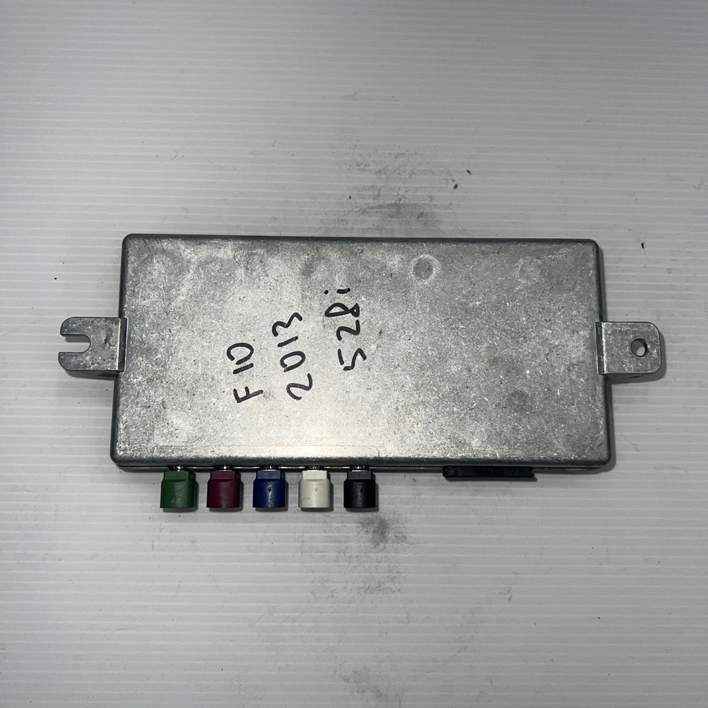 2011-2013 BMW F10 550Xi Top Rear View Camera Control Module 66.53-9282424-02 OEM