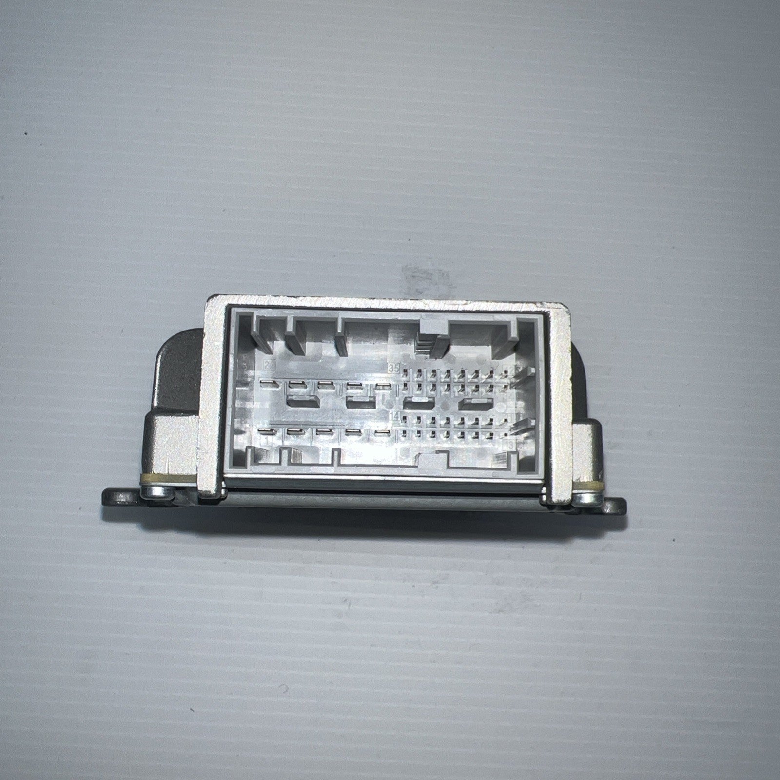 2011-2016 BMW F10 528i 535i 550i Harman Becker HS B101 AMP Amplifier 682111001