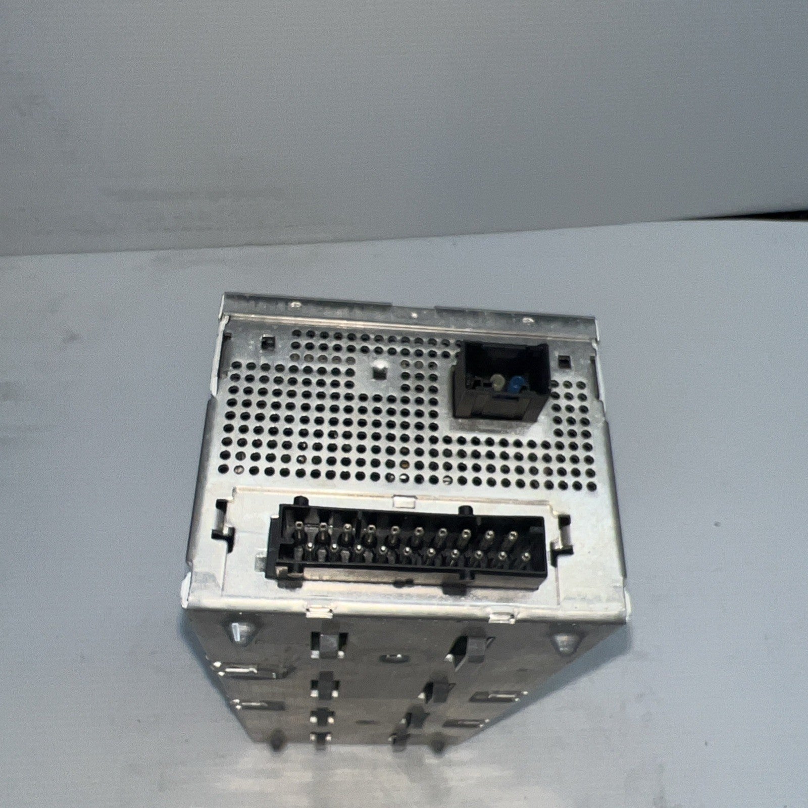 2006-2008 BMW 7 SERIES RADIO HIFI AMPLIFIER 6961389 OEM