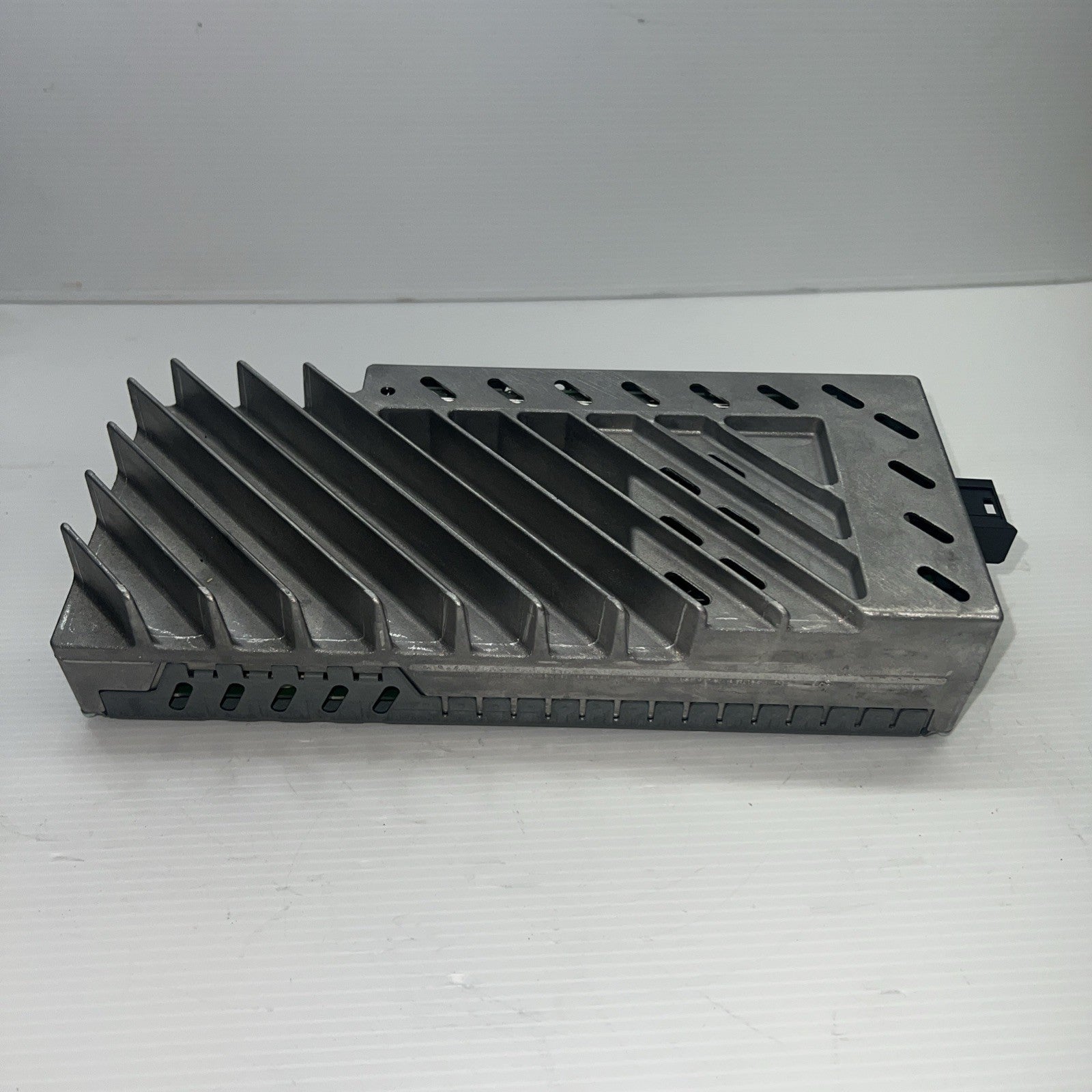 16 BMW 328I GT XDRIVE F34 AUDIO SOUND AMP AMPLIFIER HARMAN KARDON 9 393 186 OEM