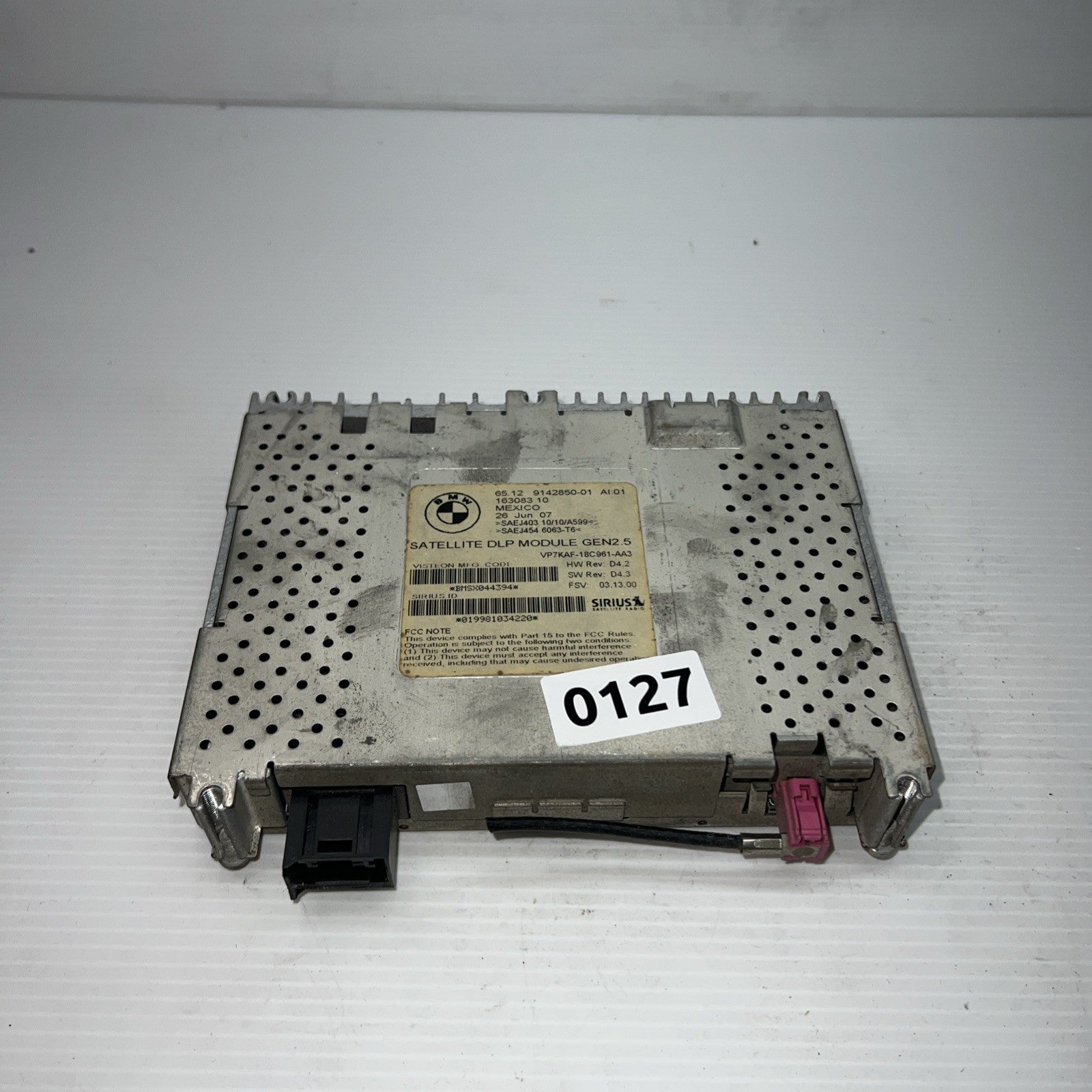 OEM BMW E88 E60 E90 E92 E70 Satellite Radio IBOC Receiver Tuner Module GEN 2.5