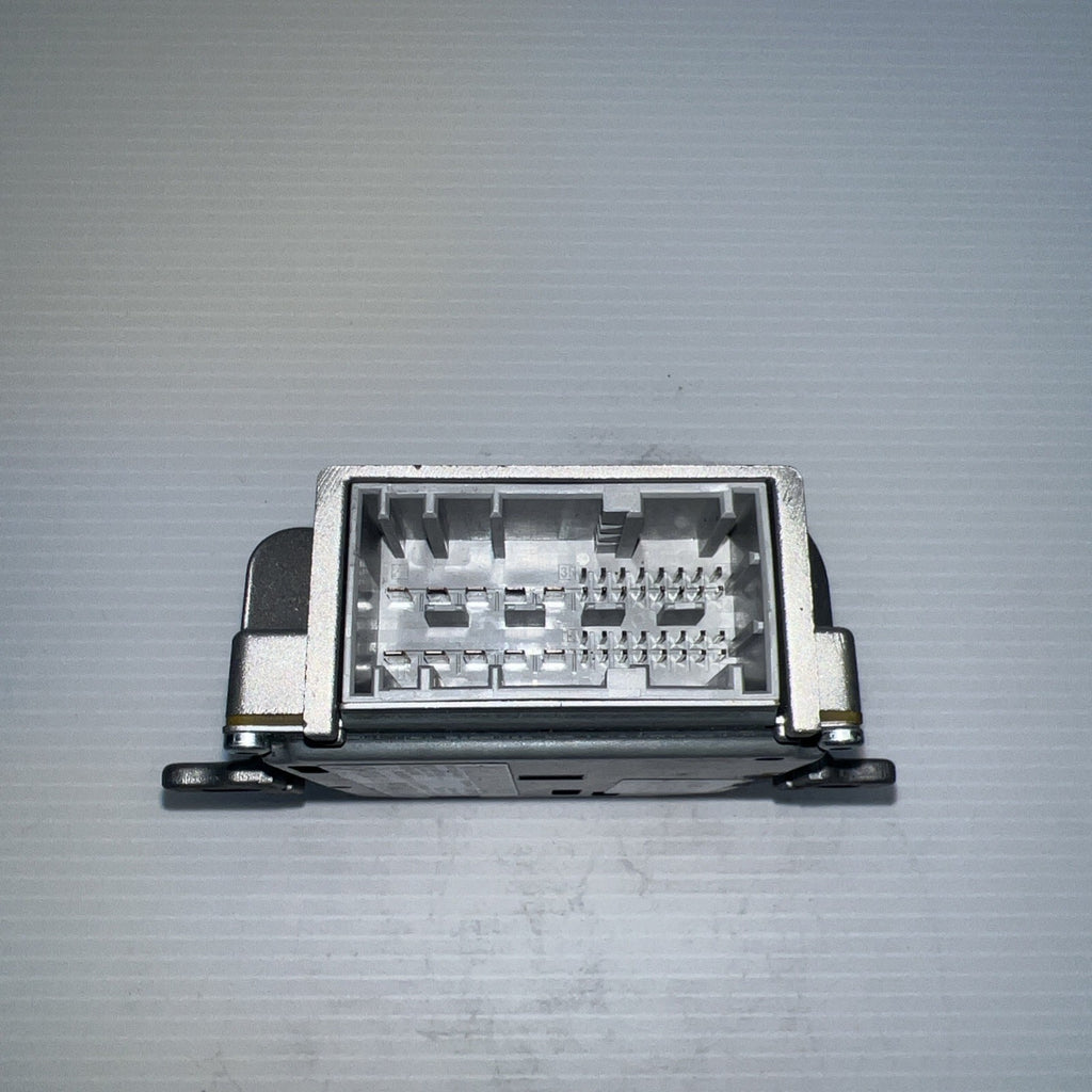 2011-2016 BMW F10 528i 535i 550i Harman Becker AMP Amplifier 932655501 OEM