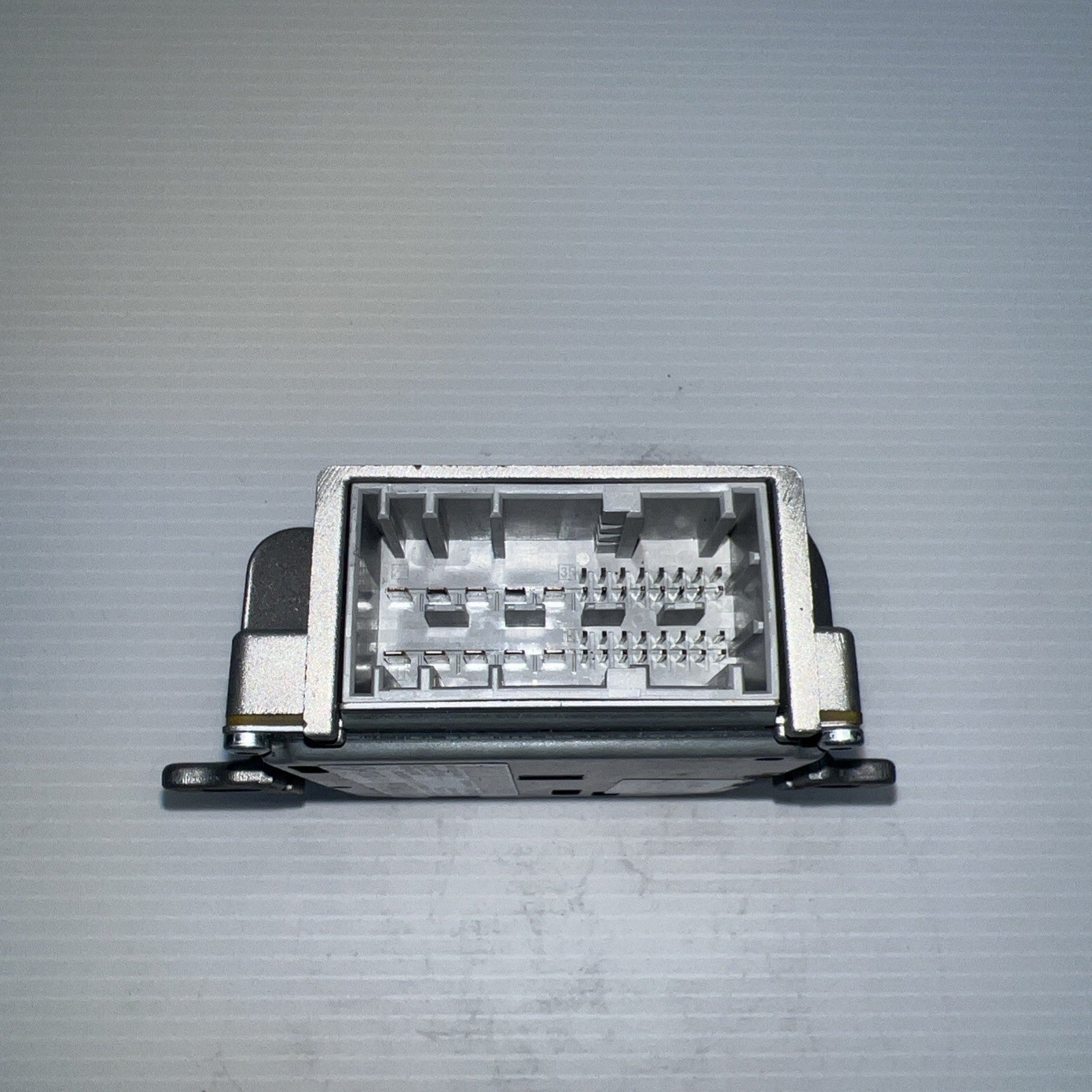 2011-2016 BMW F10 528i 535i 550i Harman Becker AMP Amplifier 932655501 OEM