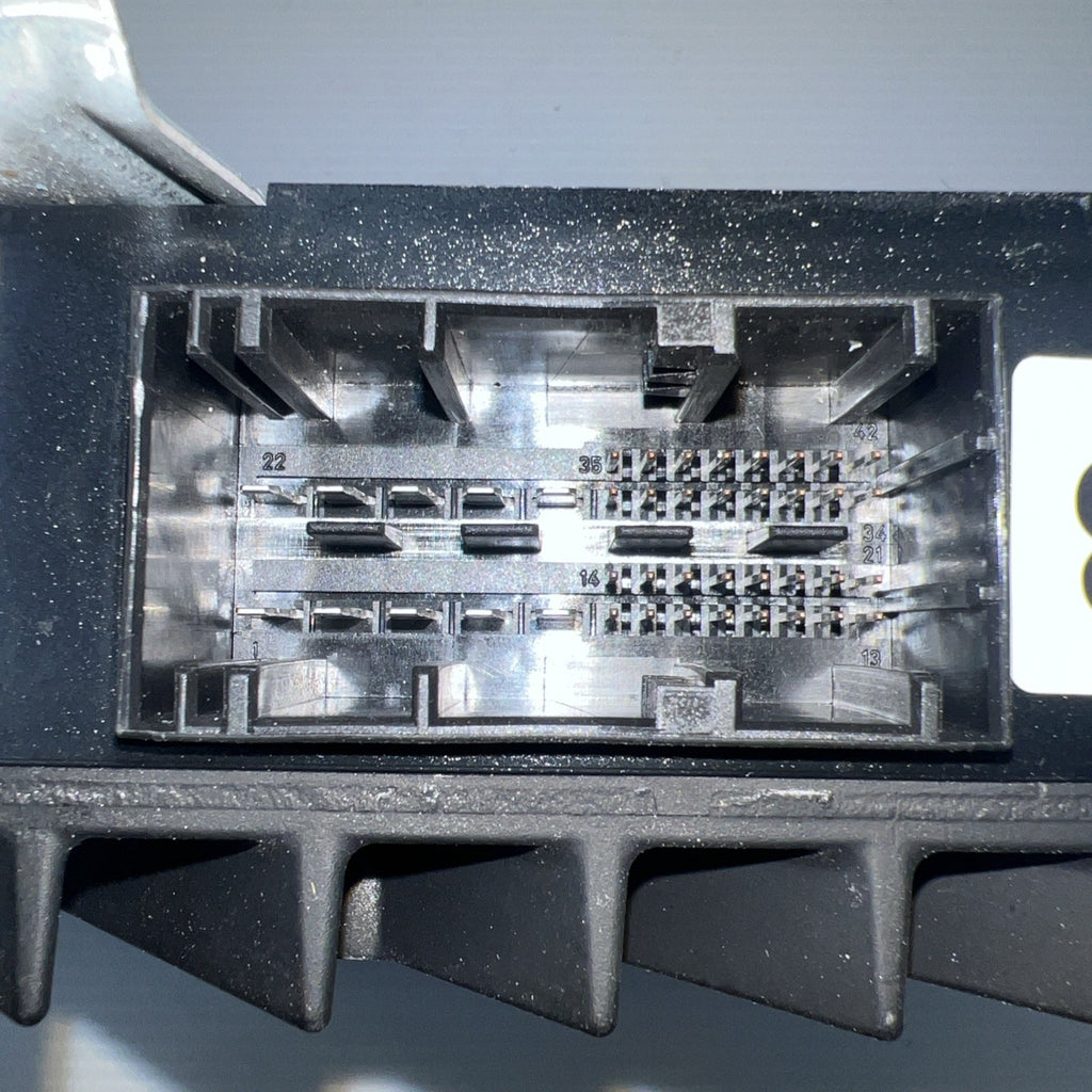 2006-2010 BMW E90 E92 325i 328i 328xi 335i Audio Amplifier Amp HiFi 9143156 OEM