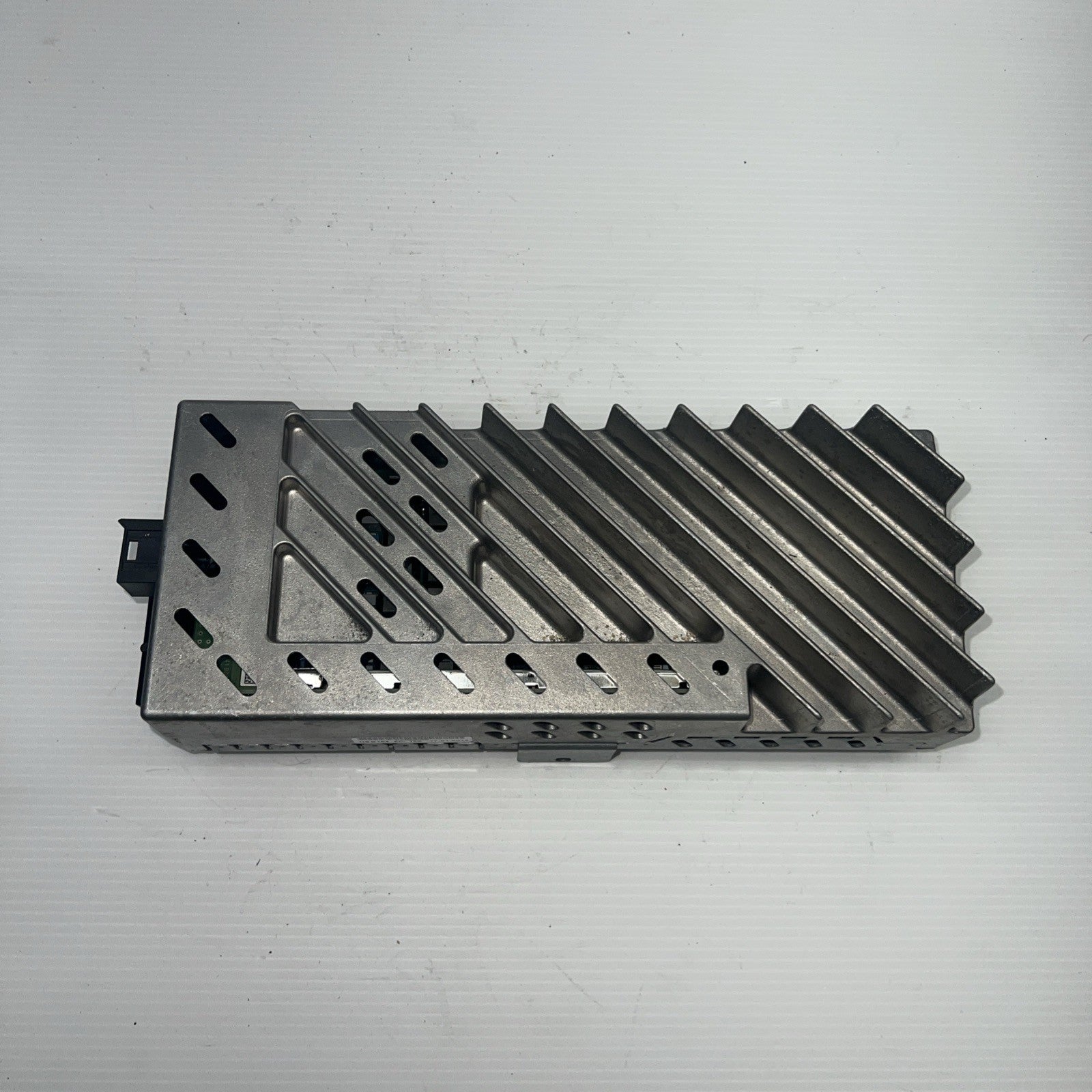 OEM BMW 9 390 142 F30 F34 F36 F32 F80 F82 M3 M4 AMPLIFIER HARMAN KARDON AMP B263