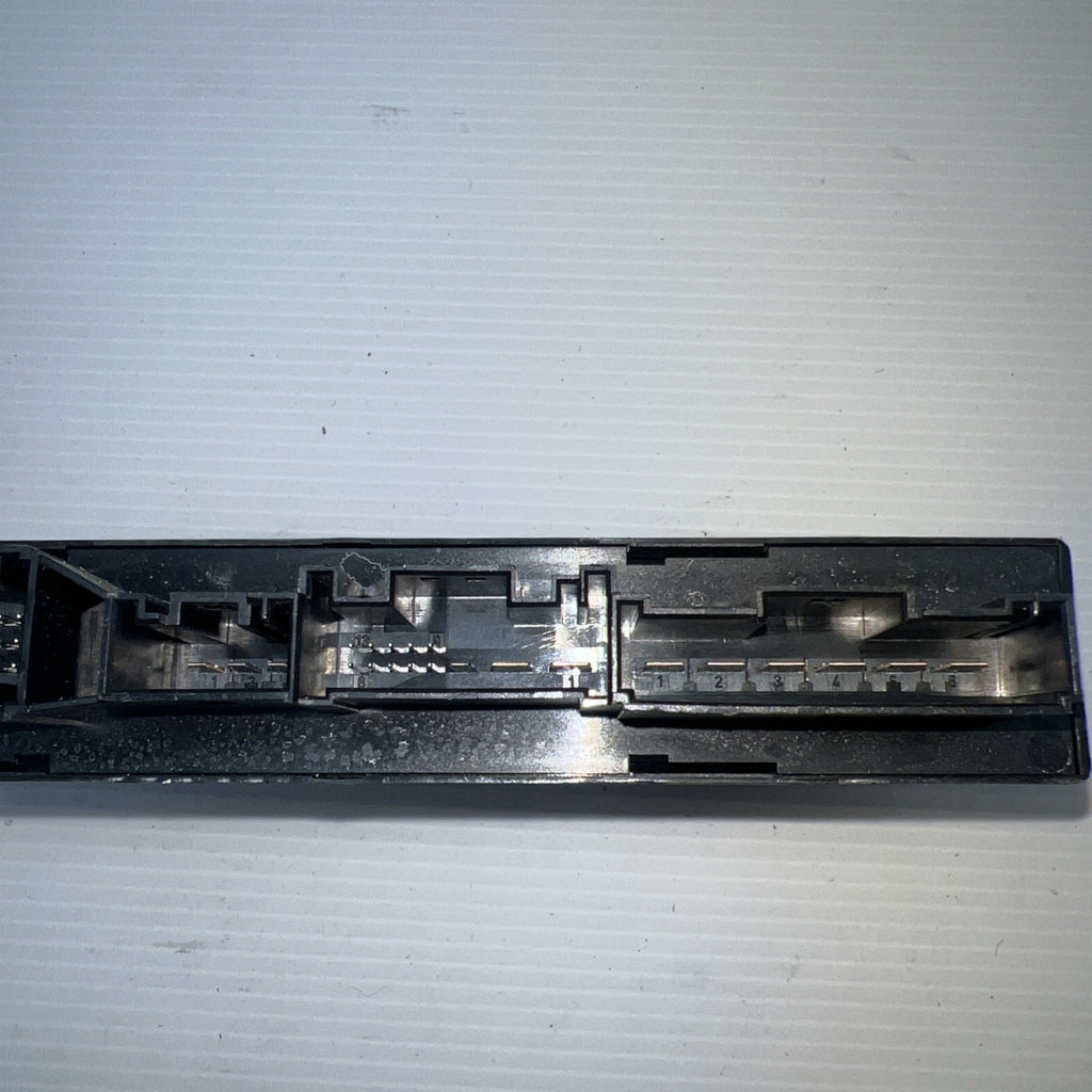 2004-10 BMW 535i E60 E61 BCM Body Control Module Module Unit 9151516 OEM W/ Navi