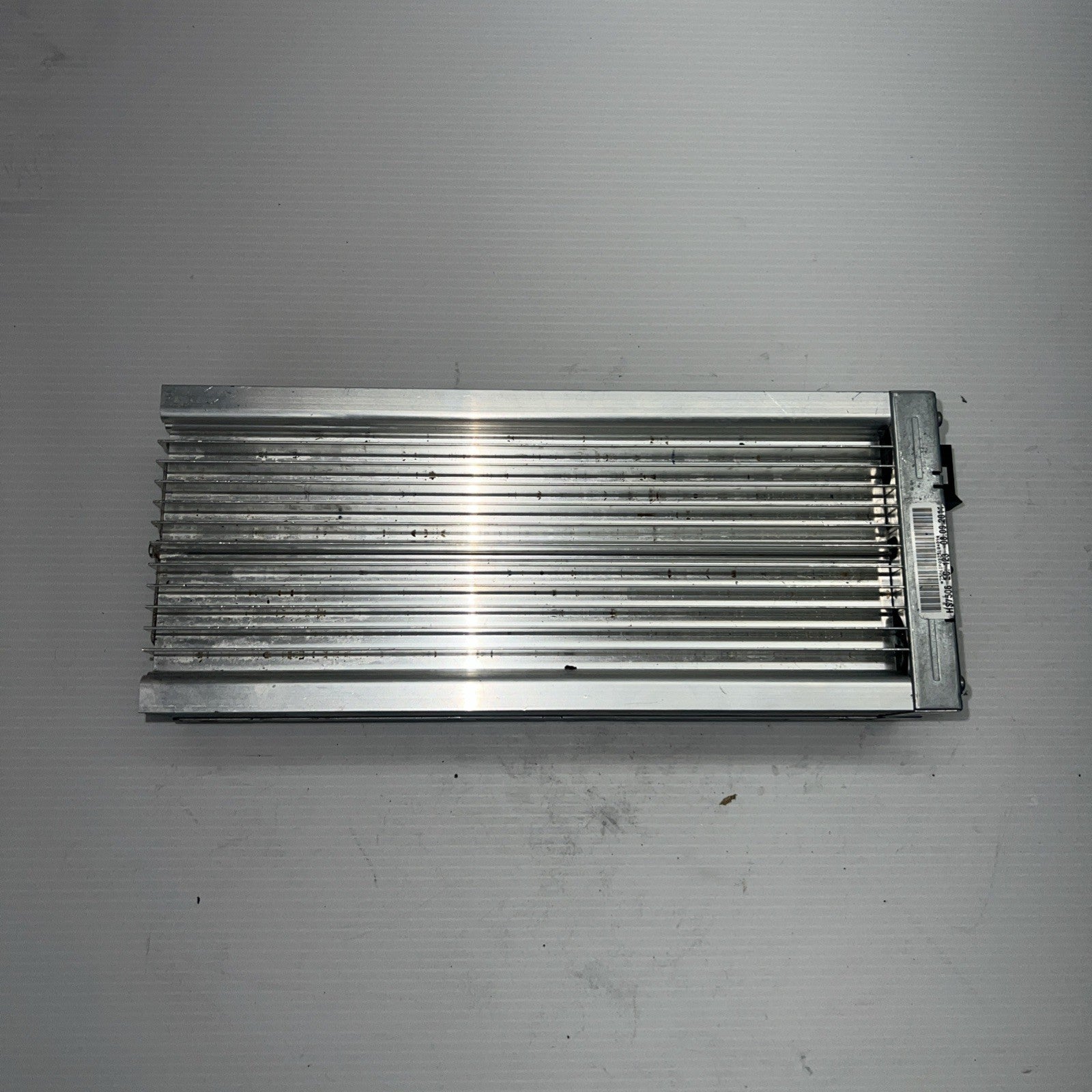 BMW 2006-2013 E90 HARMEN BECKER TOP HiFi RADIO AUDIO AMPLIFIER OEM 9218086