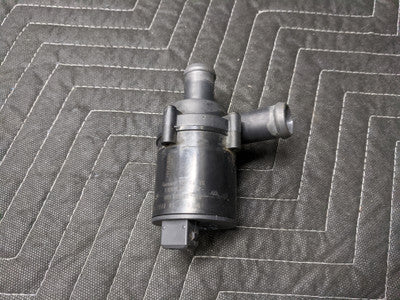 BMW E60/E61/E63/E64 5-Series 6-Series M5 M6 Additional Water Pump 64116930550