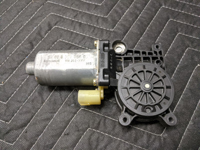 BMW E46 3-Series Rear Driver Window Regulator Lifter Motor Bosch 0130821727 67628362066