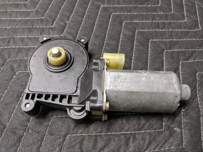 BMW E46 3-Series Window Regulator Lifter Motor Right Passenger Rear Bosch 0130821726 67628362065