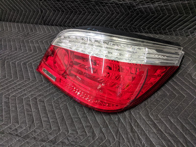 BMW E60 5-Series Rear Tail Light White Turn Indicator Right Passenger 63217180516