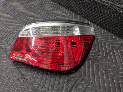 BMW E60 5-Series Rear Tail Light White Turn Indicator Right Passenger 63217165740