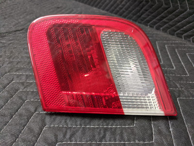 BMW E46 3-Series Inner Tail Light Red/White Right Passenger 63218364924
