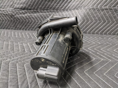BMW E46 3-Series Secondary Air Injection Smog Pump Pierburg 11721435364