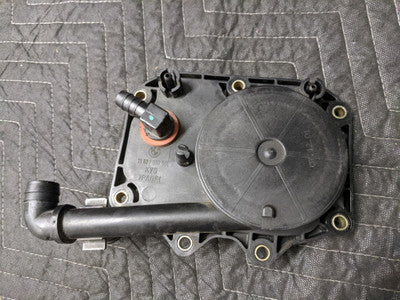 BMW E52/E53 Z8 X5 PCV Crankcase Oil Separator Valve Cover 11617508541