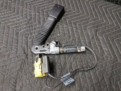 BMW E46/E53 3-Series X5 Seat Belt Receiver Front Left Driver 72118257789