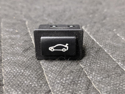 BMW E60/E63/E64/E90 Trunk Unlock Switch 61316921846
