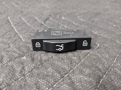BMW E90/E91/E92/E93 Hotel Trunk Lock Switch 61318379766