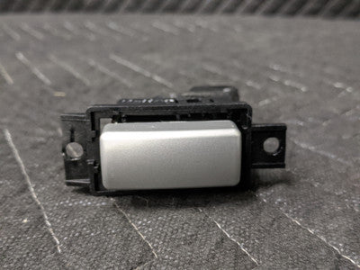 BMW E63/E64 M6 Glove Box Key Button Titan II 51168040332
