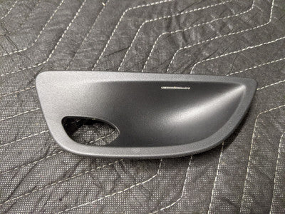 BMW F10/F11/F18 5-Series Interior Door Handle Cup Right Rear Schwarz 51417226354