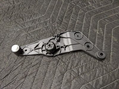 BMW F01/F02/F03/F04/F07/F10/F11 Hood Release Handle Bracket Holder 51239114002