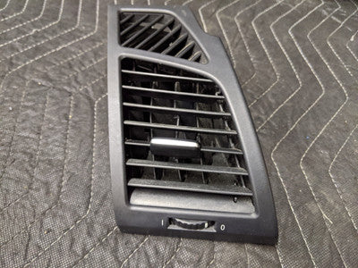BMW E81/E82/E87/E88 1-Series Fresh Air Grille Right Passenger 64227059188