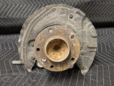 BMW E82 1-Series Front Knuckle Spindle Right Passenger 31216773210