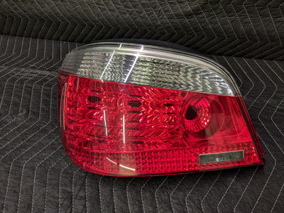 BMW E60 5-Series Taillight Rear Left Driver White Indicator 63217165739