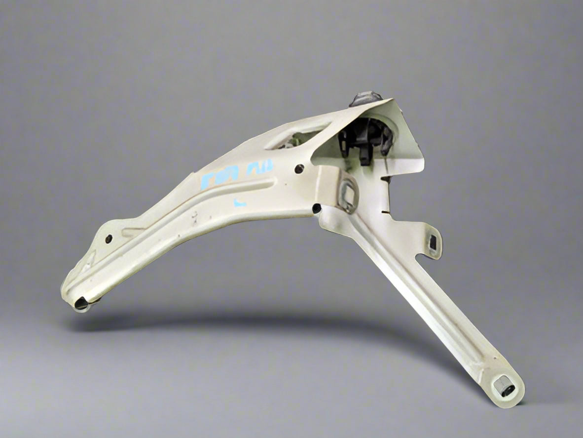 BMW F07 5-Series GT Front Left Fender Mount Bracket 41357193421