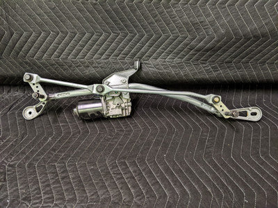 BMW F90/G11/G12/G30/G31/G38 Windshield Wiper Linkage With Motor 61619851351