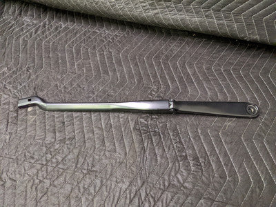 BMW F90/F91/G11/G12/G15/G16/G30/G31 Windshield Wiper Arm Left Driver 61617357303