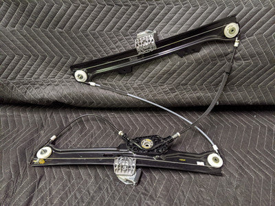 BMW E60/E61 5-Series M5 Front Right Window Regulator 51337075668